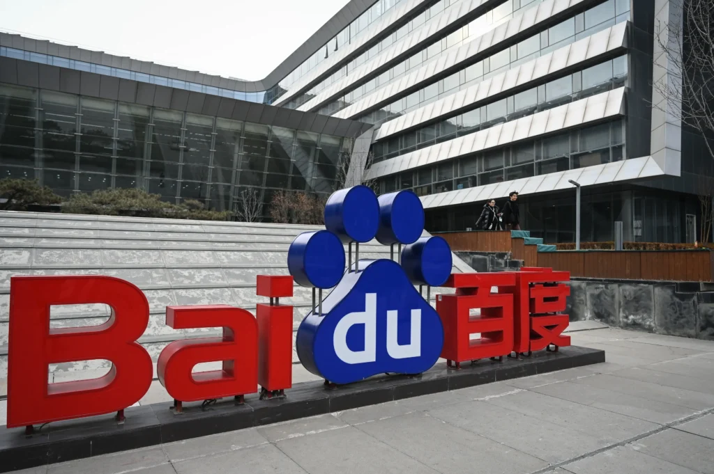 Baidu full-stack de IA no mercado chinês: chips Kunlun AI M100 e M300 prometem competir com Huawei e impulsionar autossuficiência tecnológica